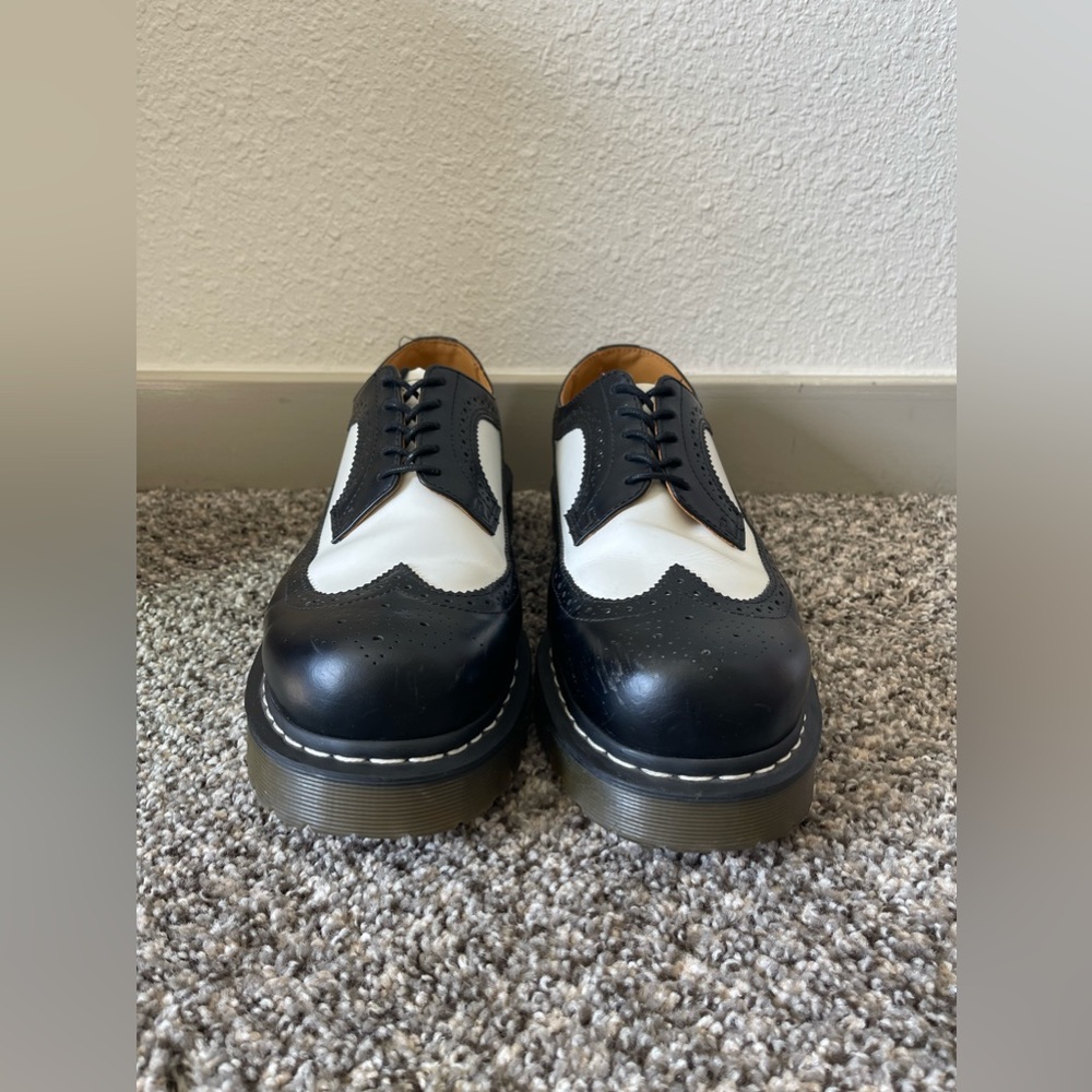 Dr. Marten’s 3989 Brogue Bex derby